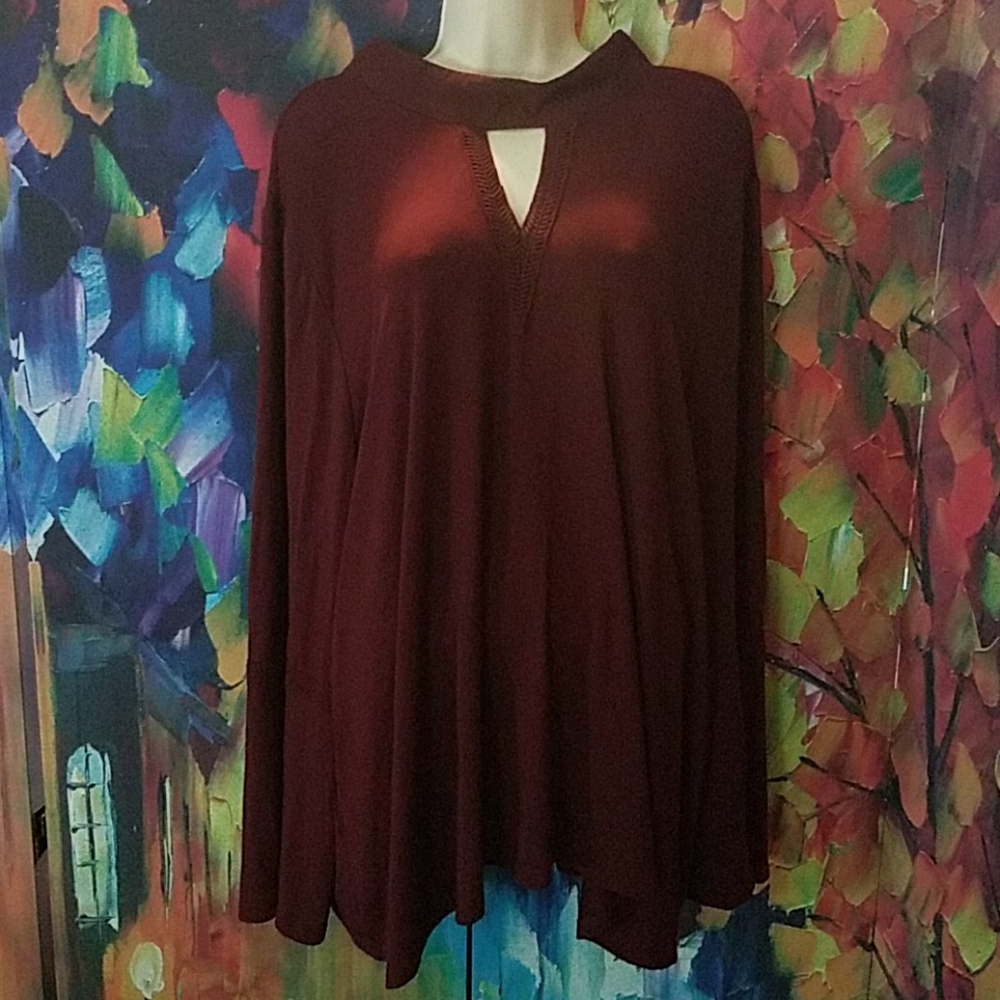 Lysse burgundy top (NWT)